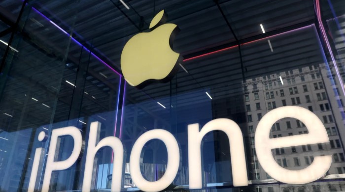Les prévisions de croissance des expéditions d'Apple et Samsung revues à la baisse par Counterpoint Research en raison de l'incertitude sur les tarifs américains